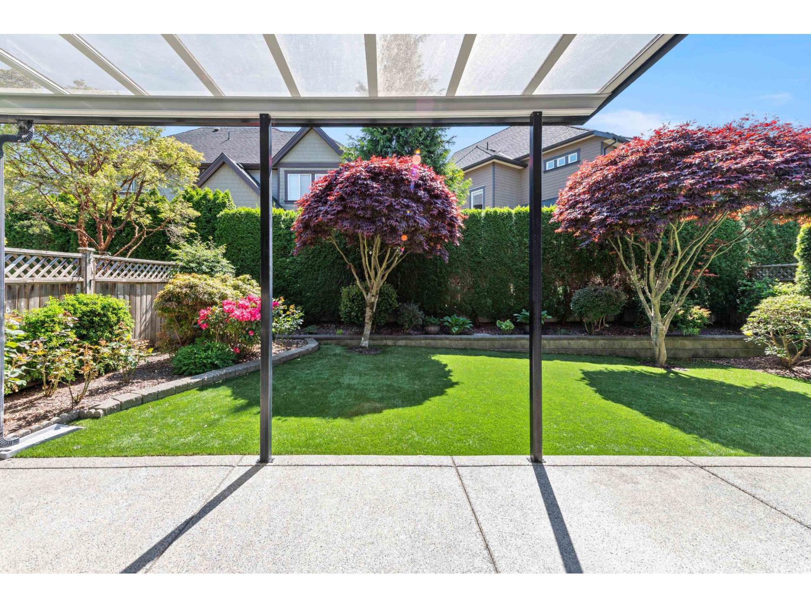 House in Surrey - Image 4