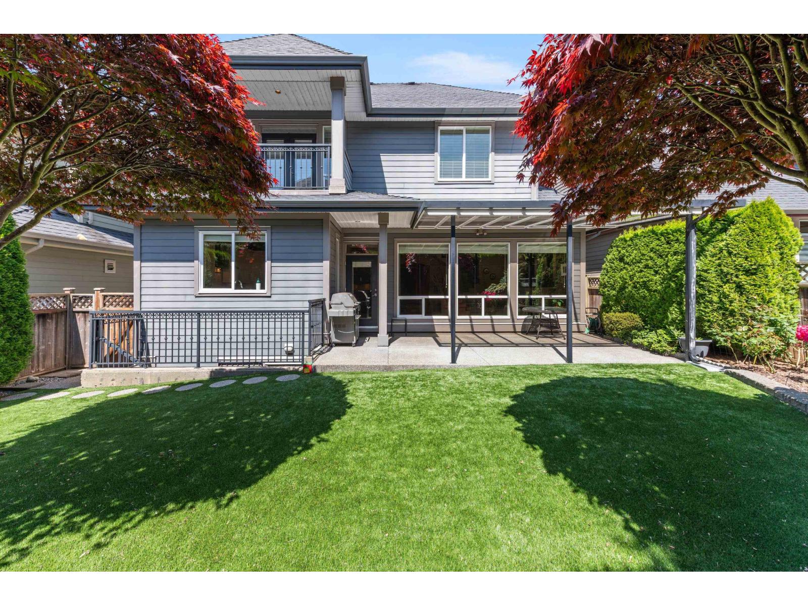 House in Surrey - Image 21