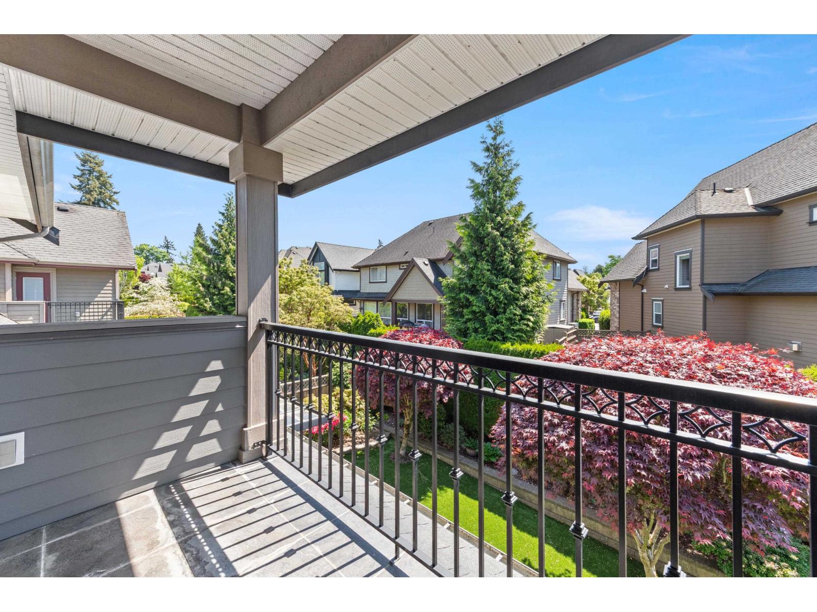 House in Surrey - Image 6