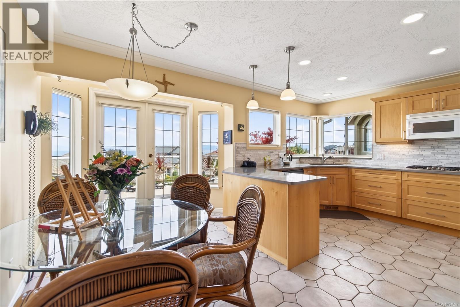 6379 Groveland Dr - 31
