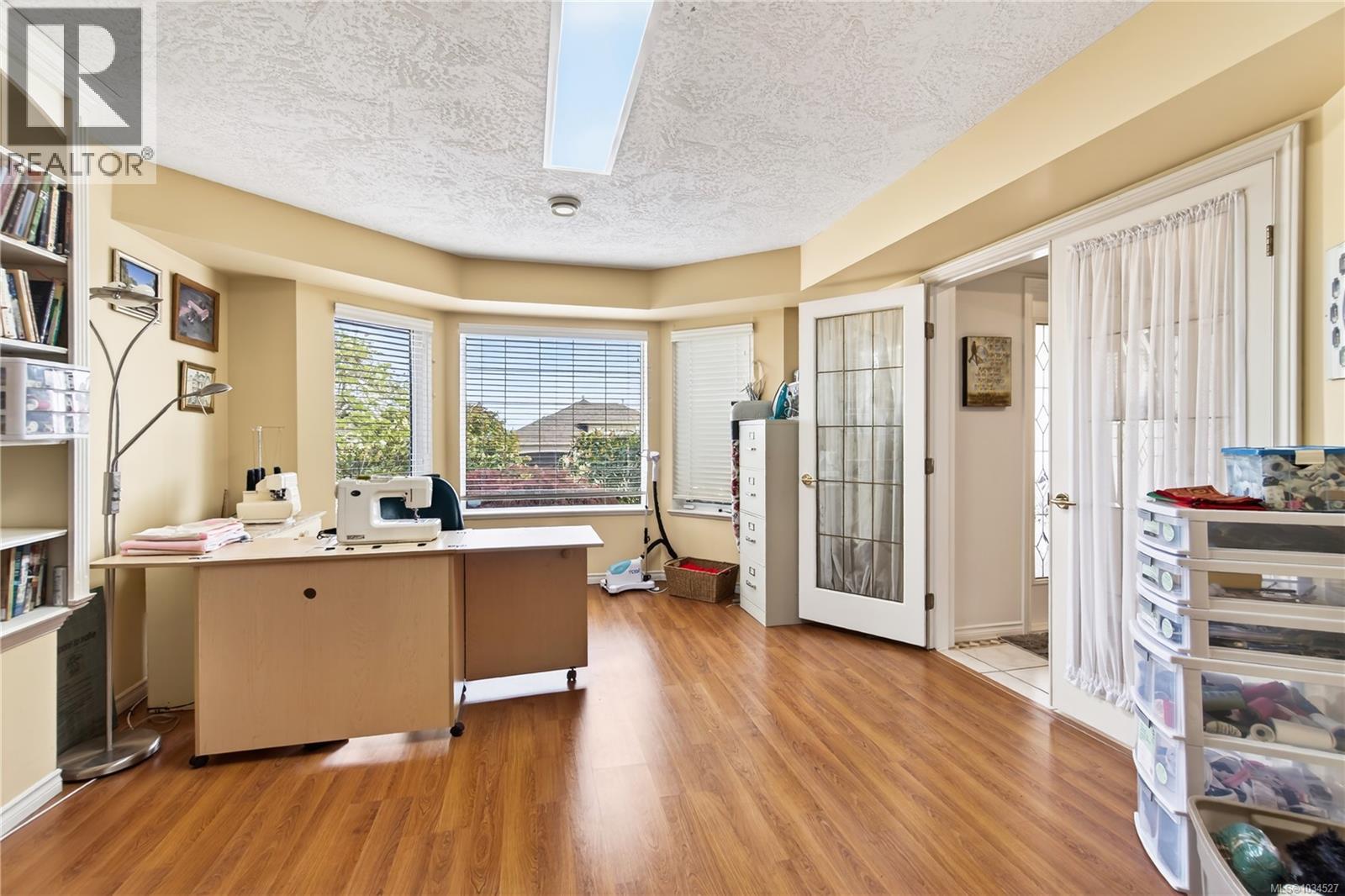6379 Groveland Dr - 73