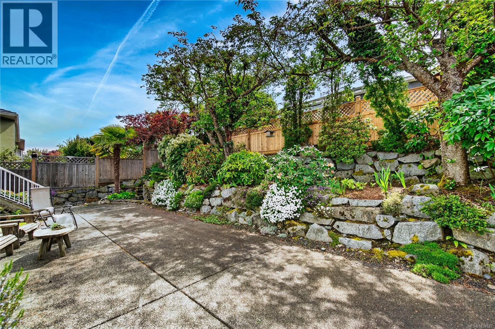 6379 Groveland Dr - 86