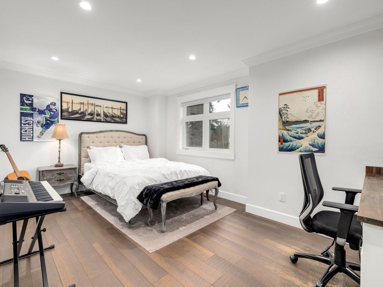 13330 20 AVENUE, Surrey