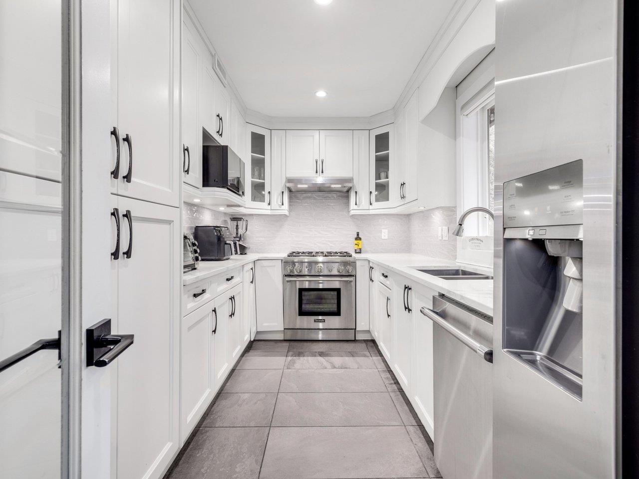 13330 20 AVENUE, Surrey