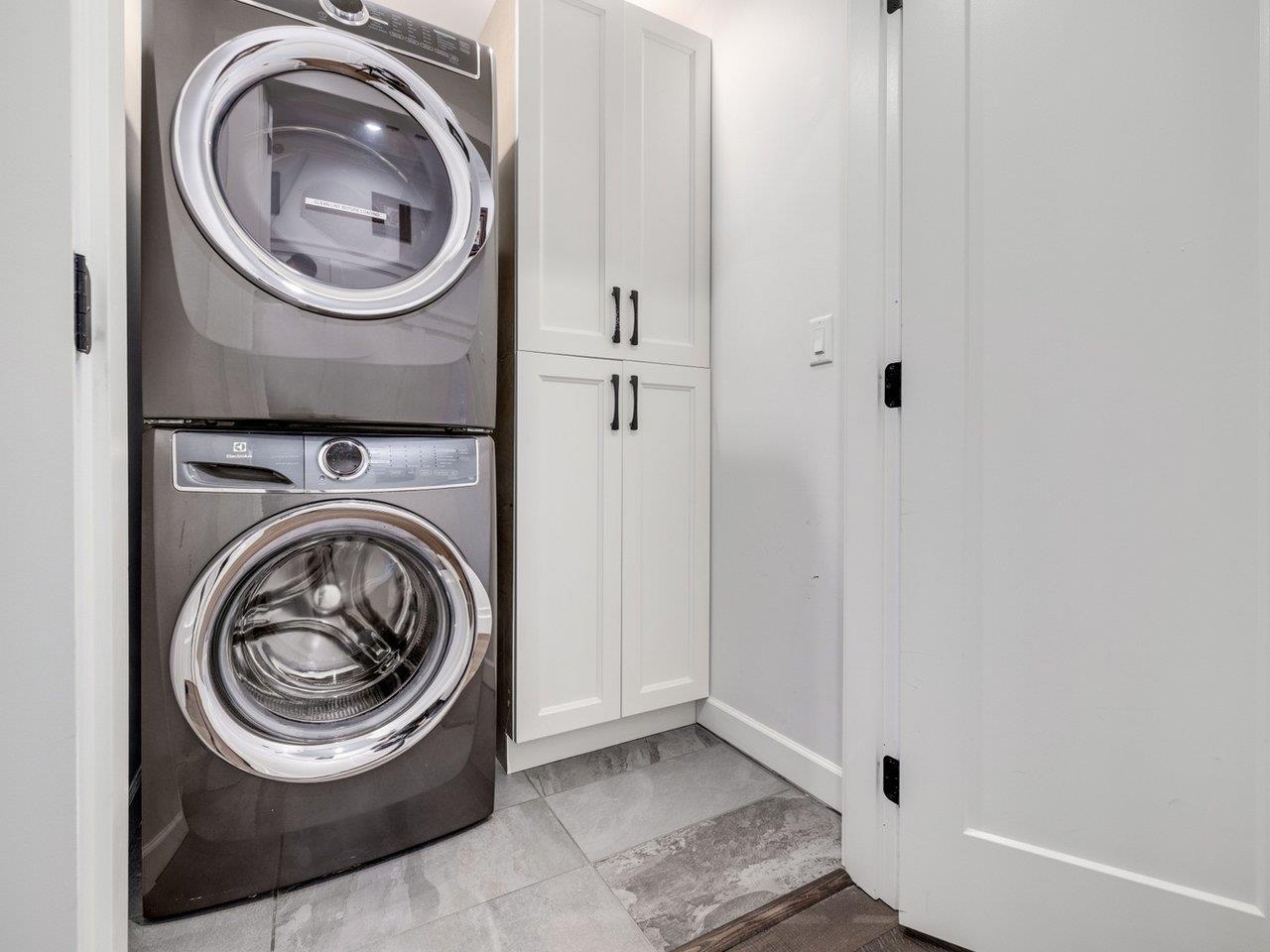 13330 20 AVENUE, Surrey