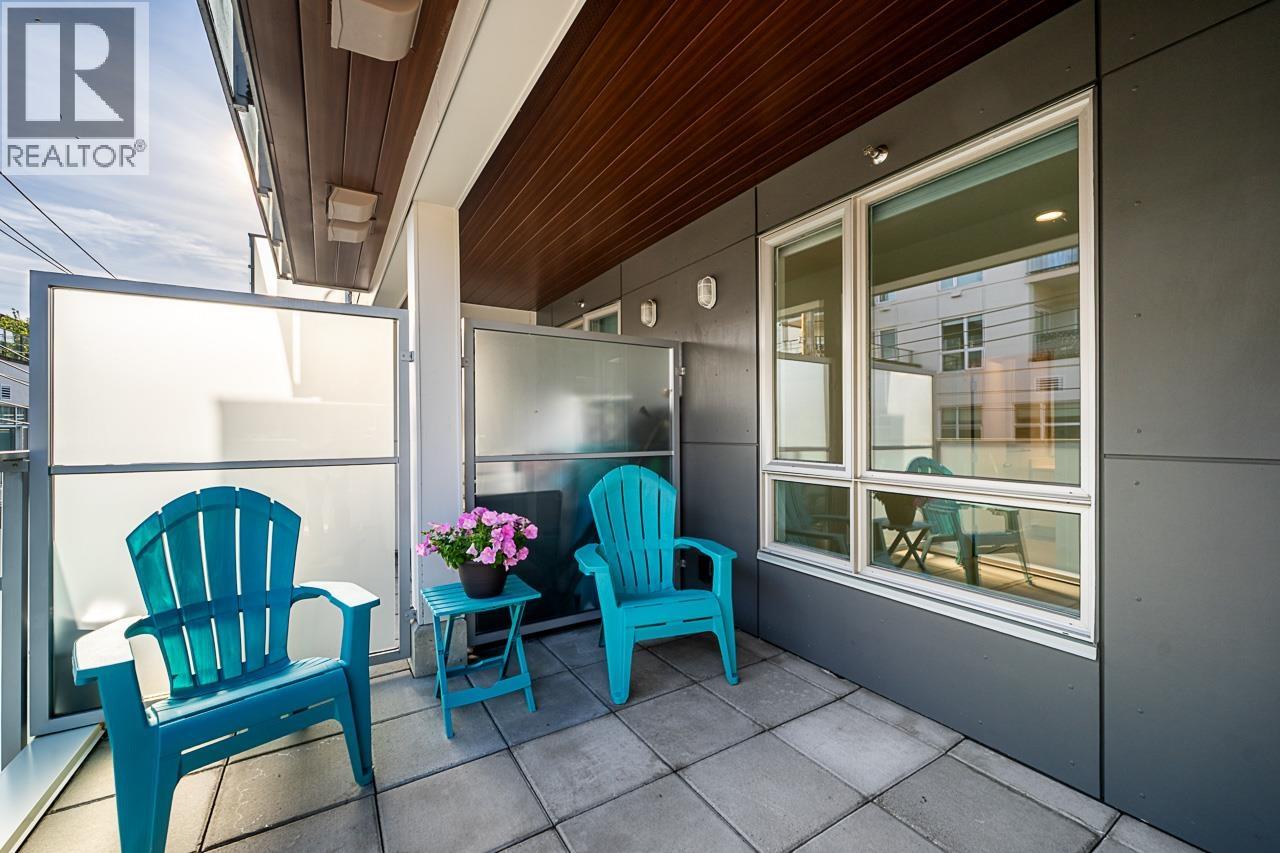 204 711 W 14TH STREET, North Vancouver
