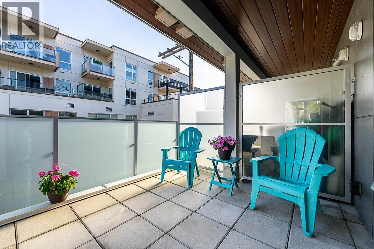 204 711 W 14TH STREET, North Vancouver