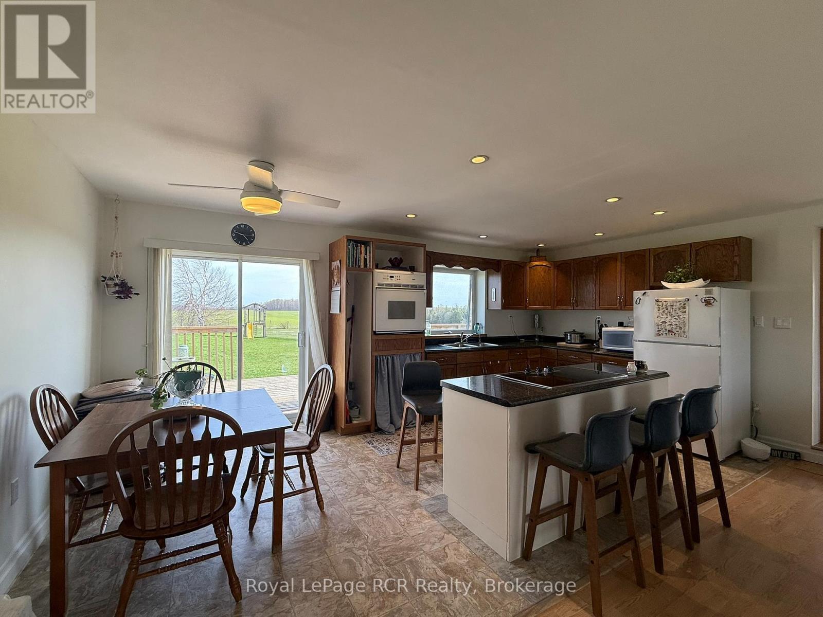 385190 CONCESSION 4A - 10