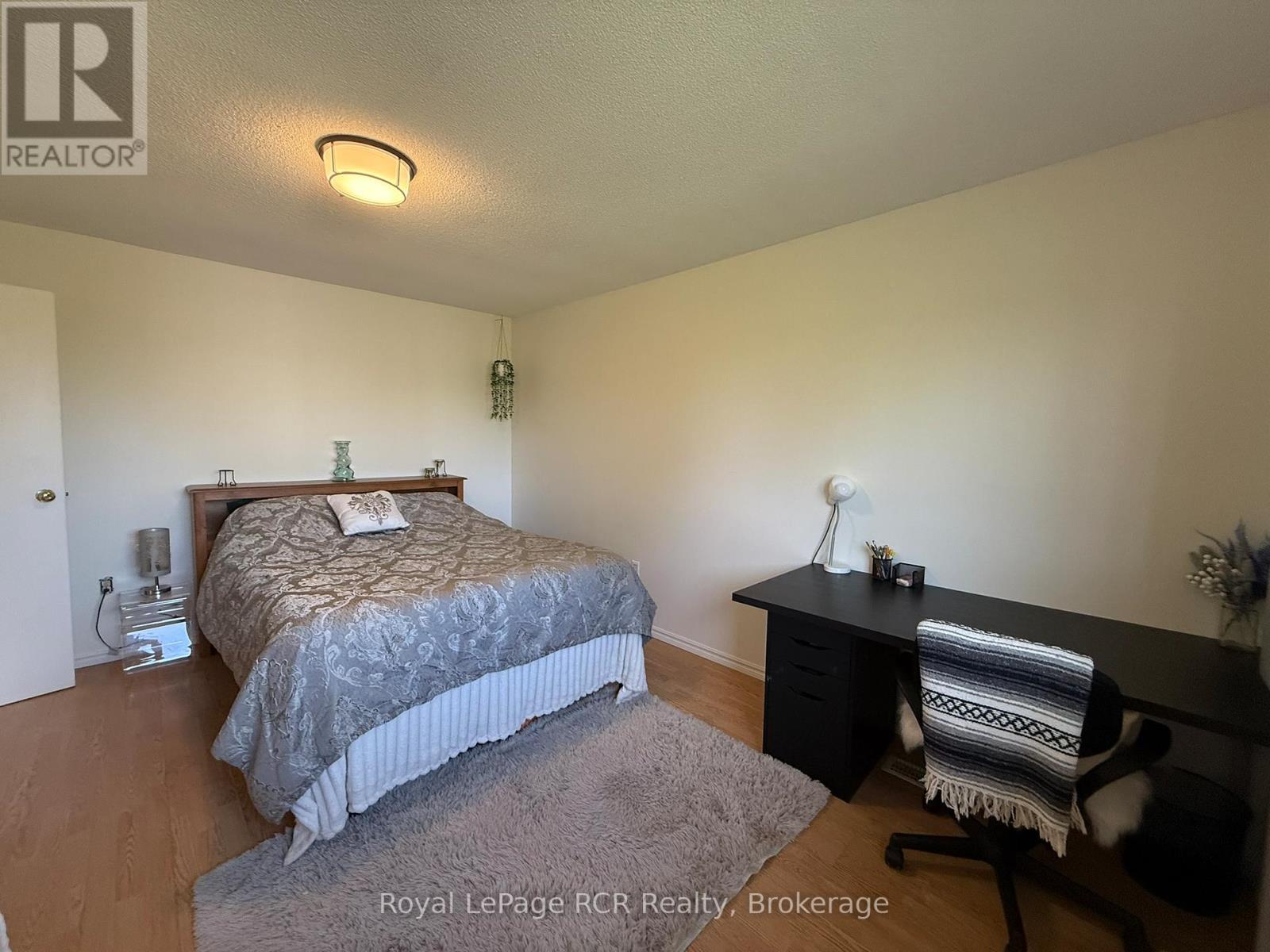 385190 CONCESSION 4A - 18