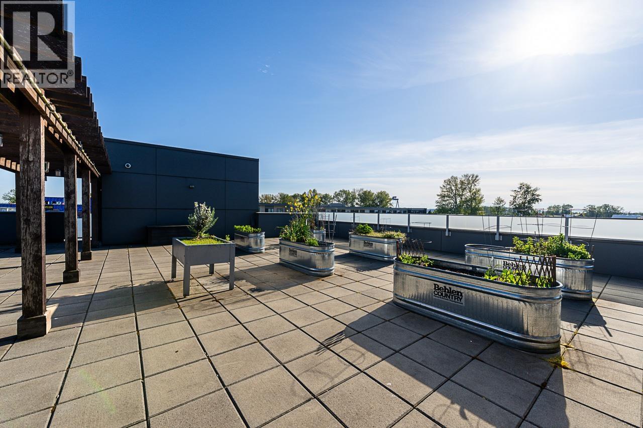 204 711 W 14TH STREET, North Vancouver
