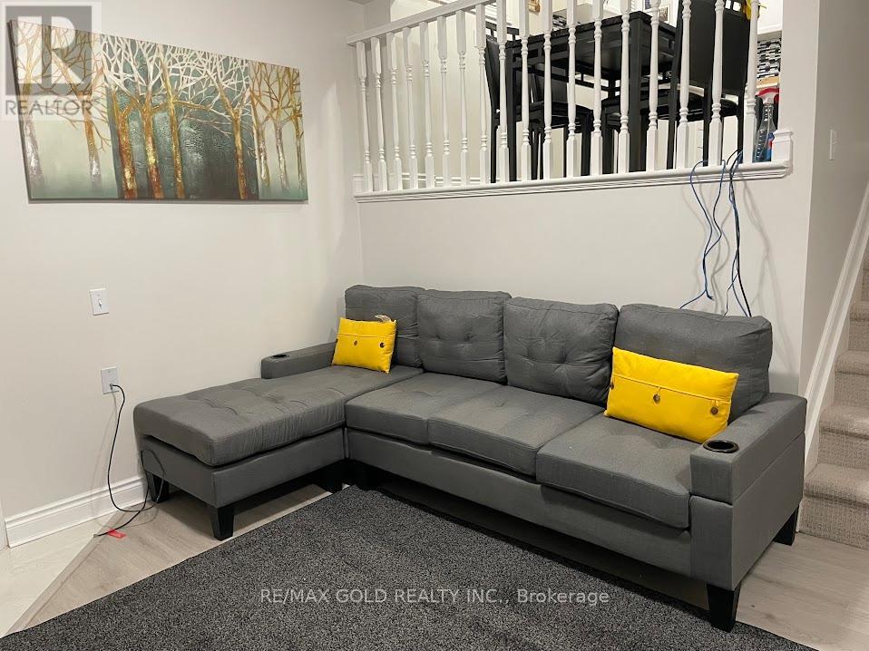 53 DUNCAN AVENUE - 4