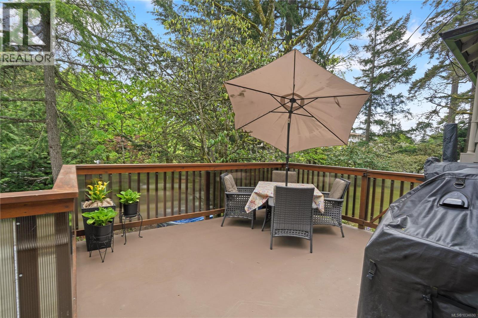 180 Island Hwy, View Royal