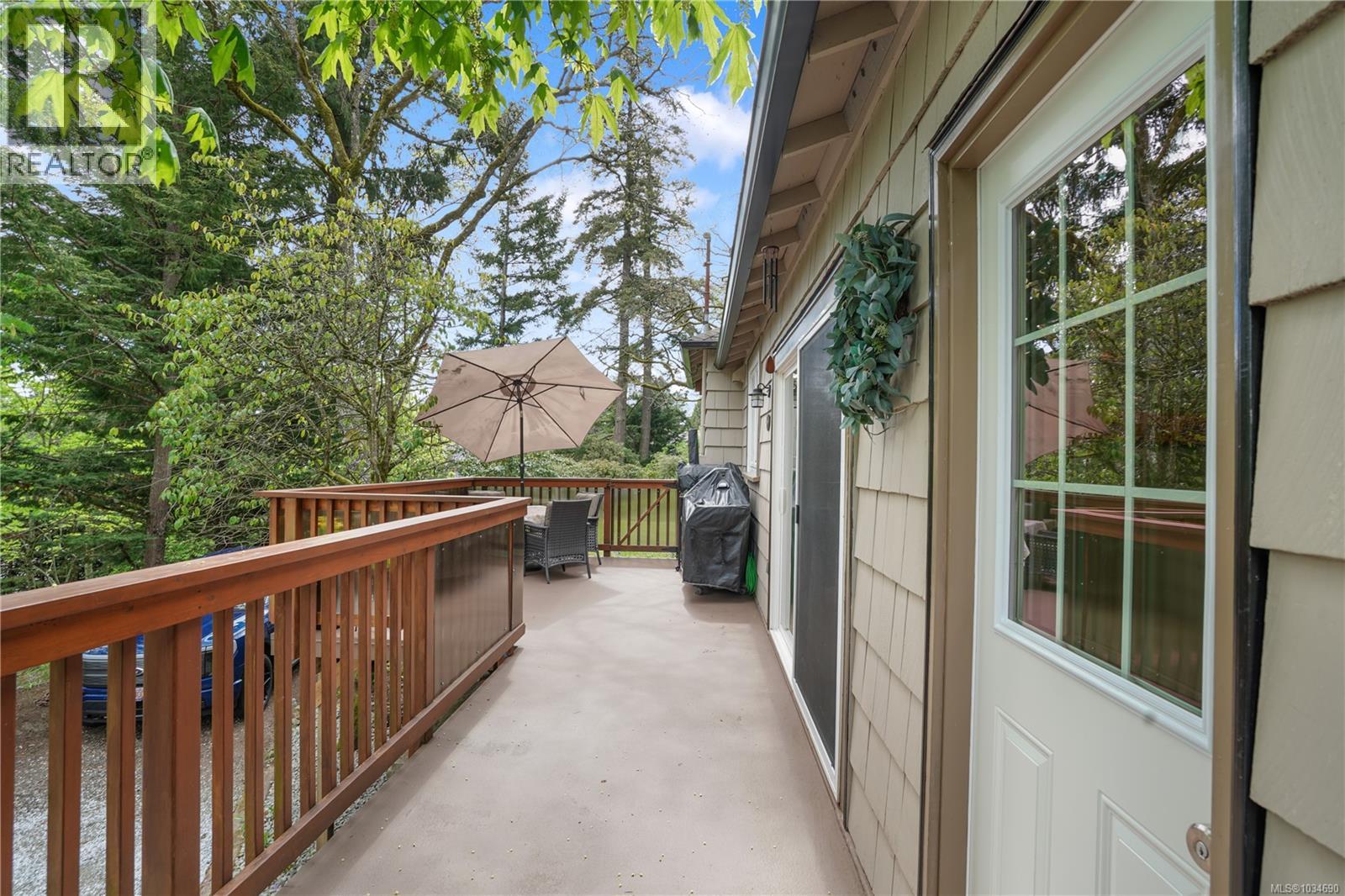 180 Island Hwy, View Royal