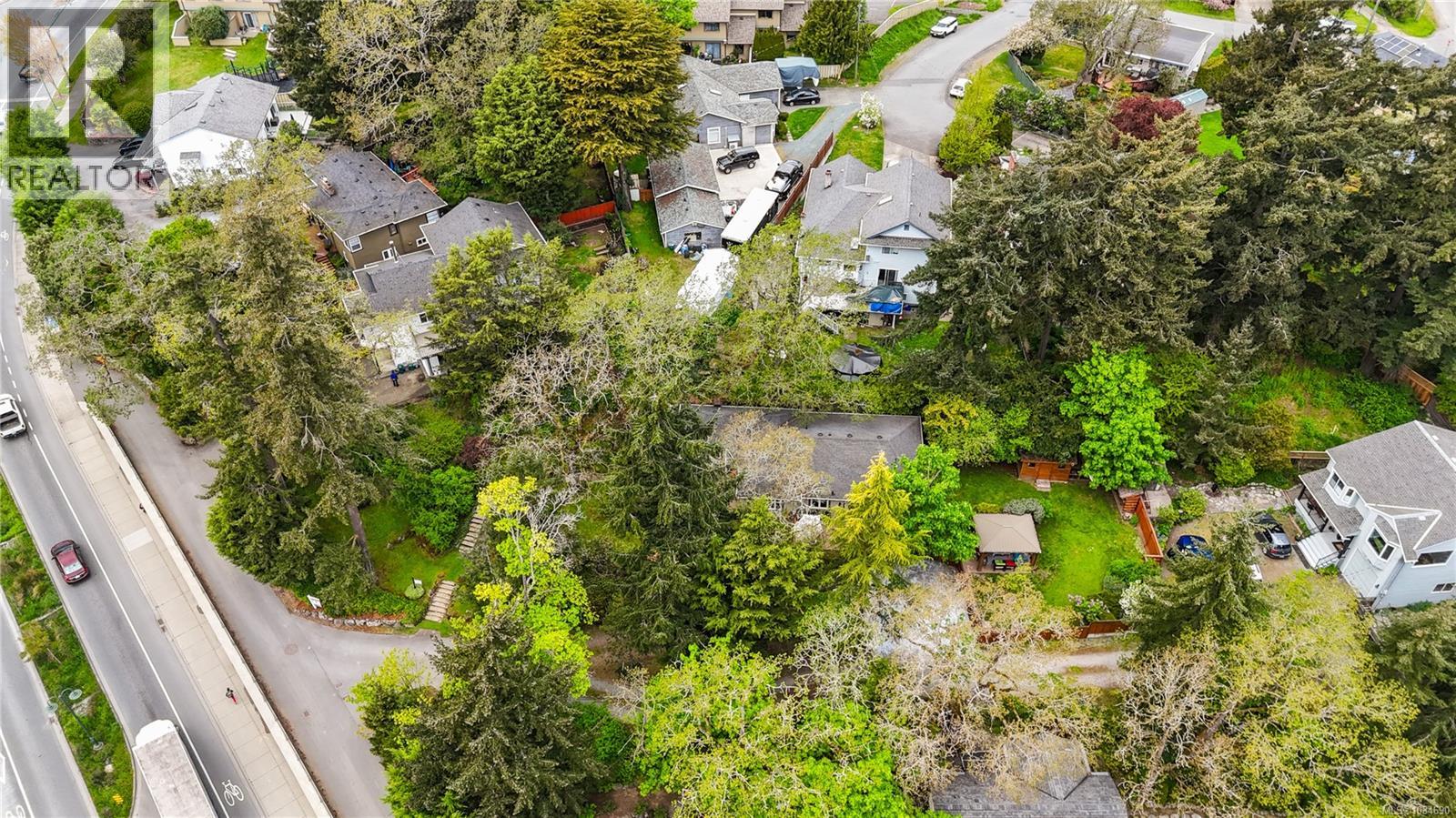 180 Island Hwy, View Royal