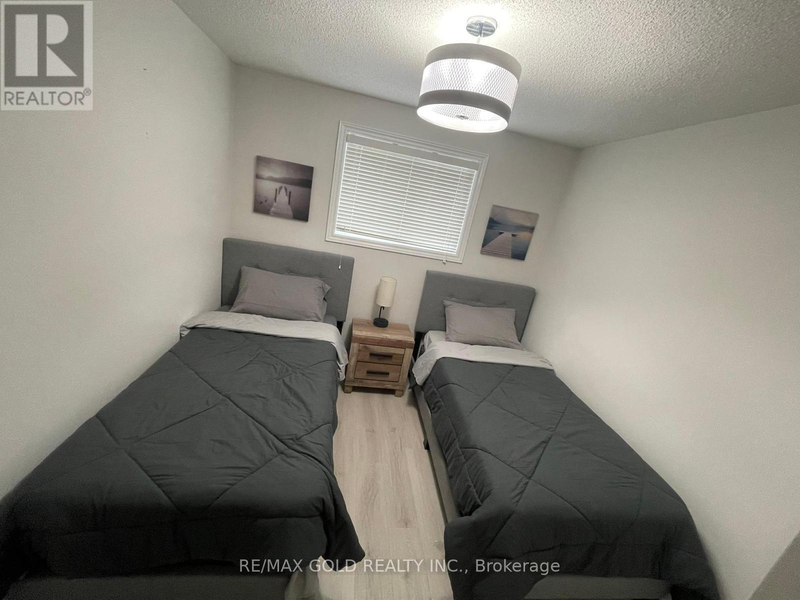 53 DUNCAN AVENUE - 11