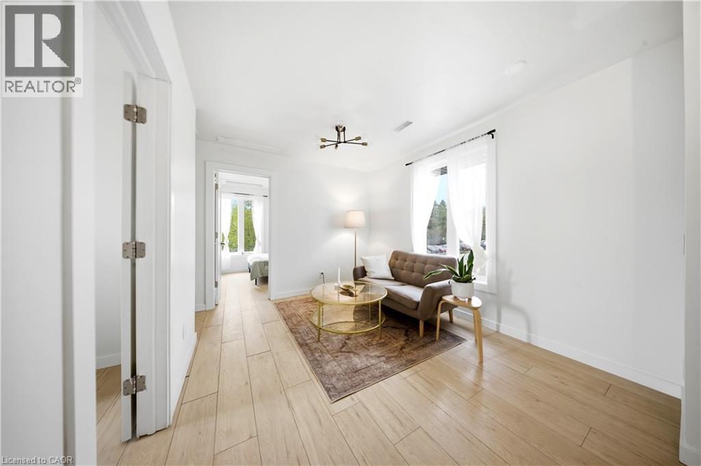200 MADISON Avenue S - 24