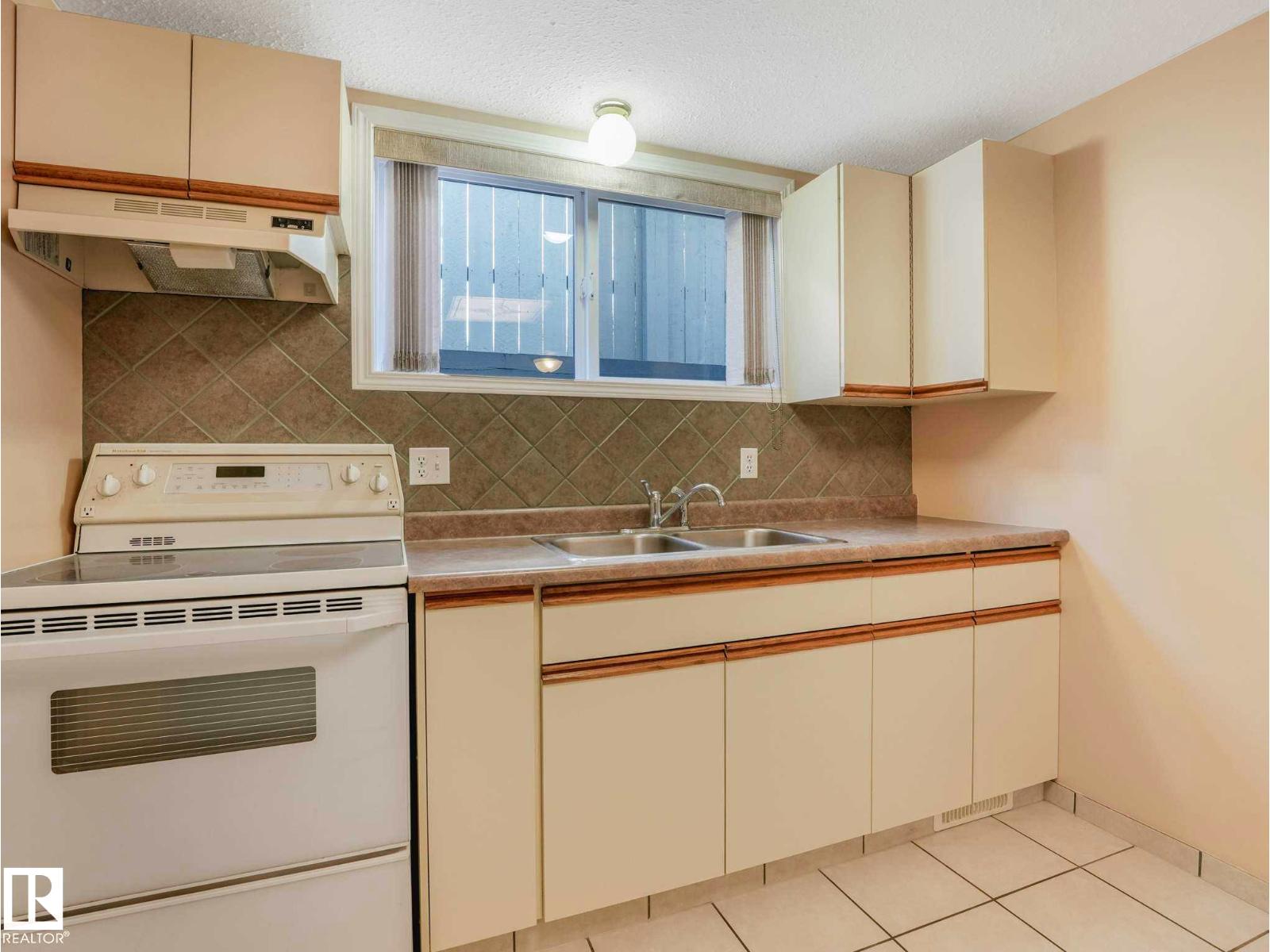 12715 95 ST NW, Edmonton