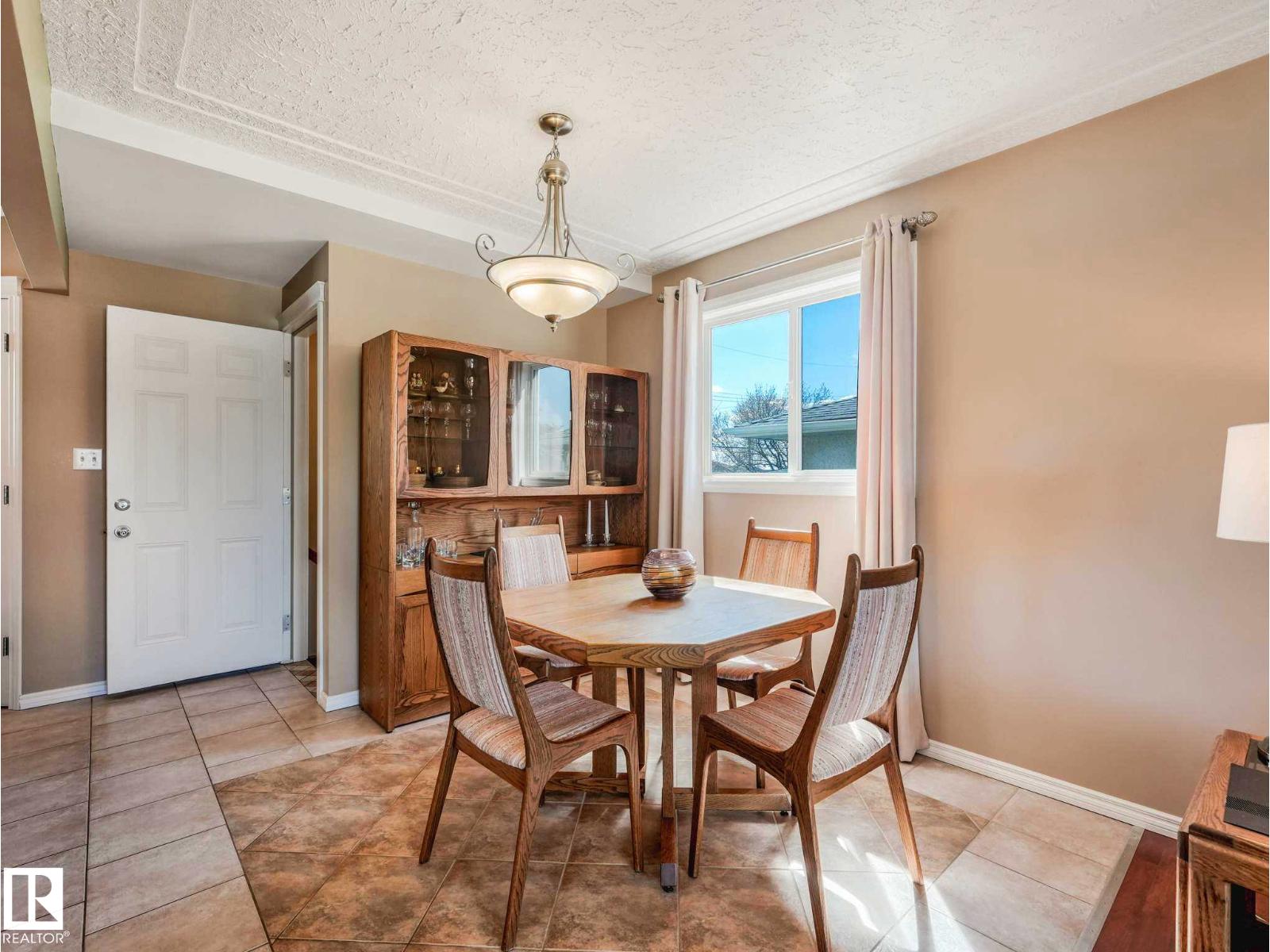 12715 95 ST NW, Edmonton