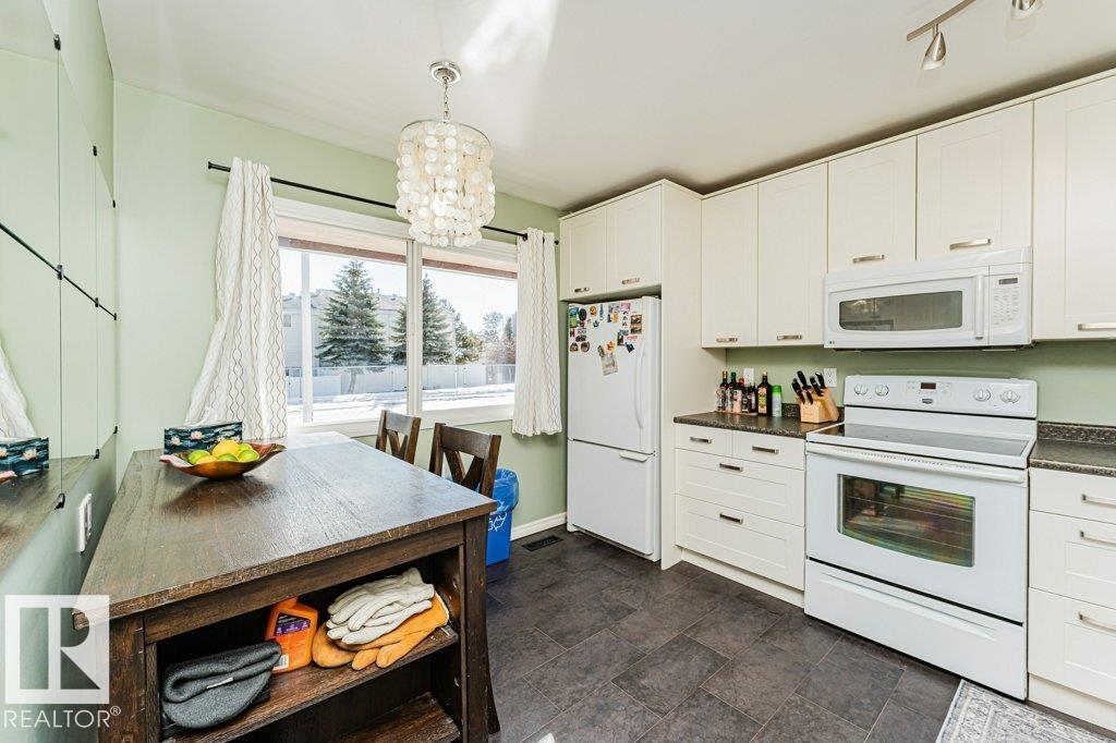 14678 54 ST NW, Edmonton