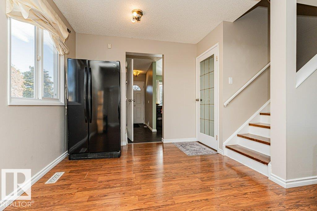 14678 54 ST NW, Edmonton
