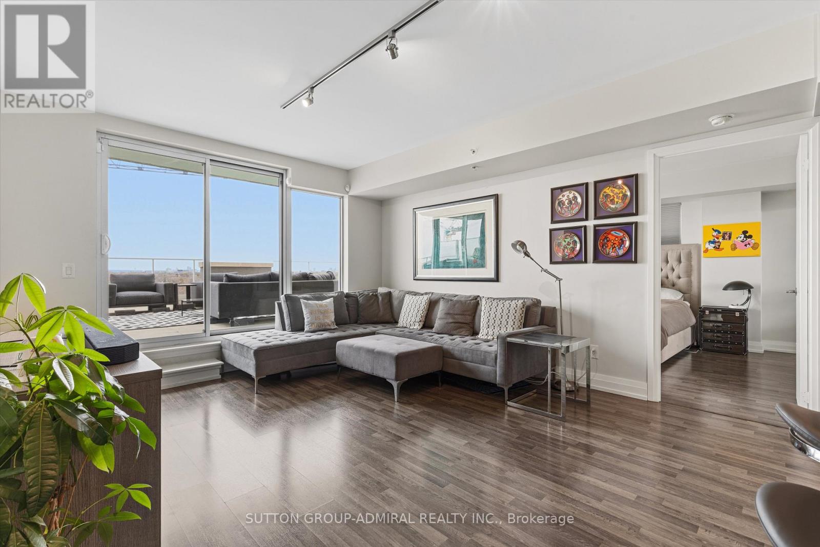 #703E 555 WILSON AVENUE - 5