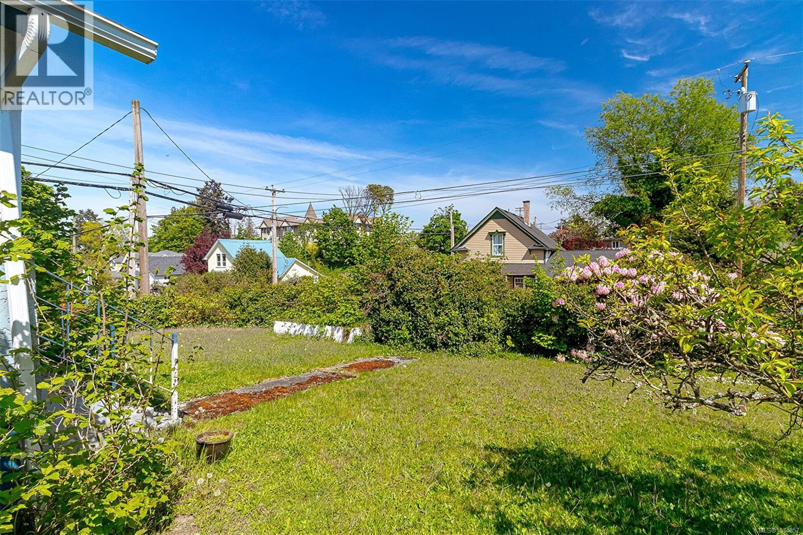 9892 Maple St - 21