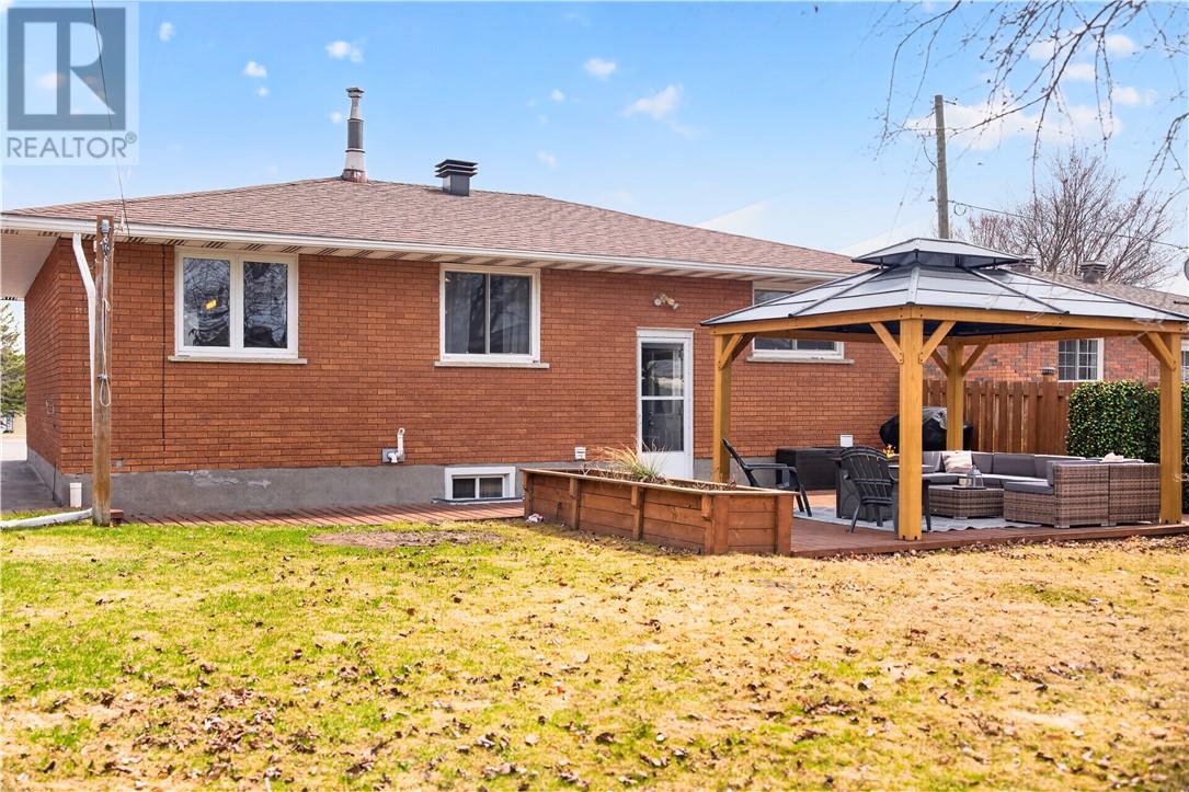 1561 Agincourt Avenue, Sudbury, Ontario, P3A3J8 — Photo 3