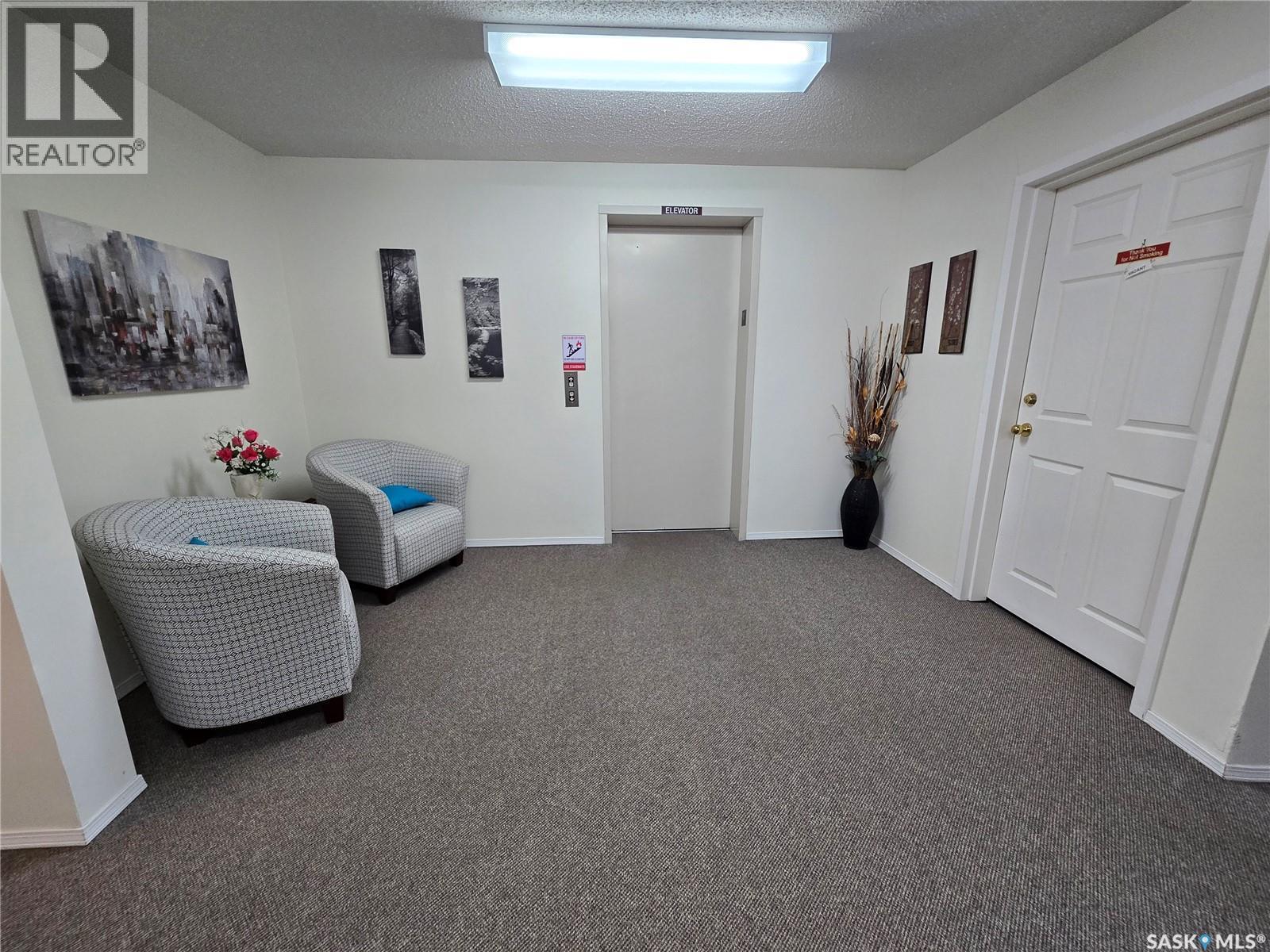 103 27 Erichsen PLACE — photo 28