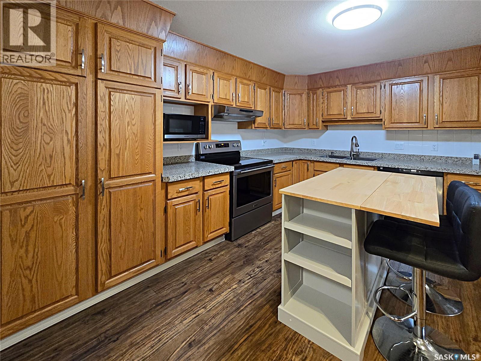 103 27 Erichsen PLACE - photo 4