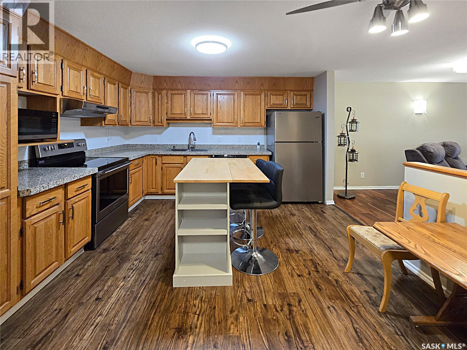 103 27 Erichsen PLACE — photo 7