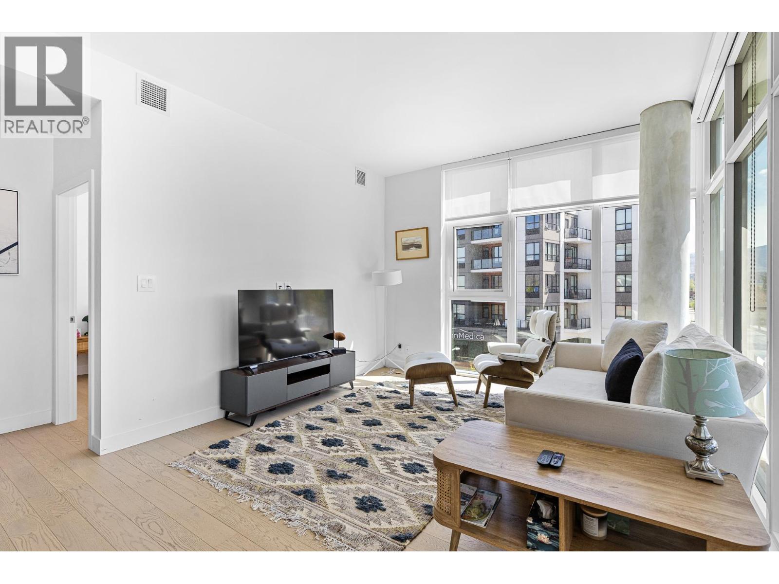 #407 3409 Lakeshore Road - 12