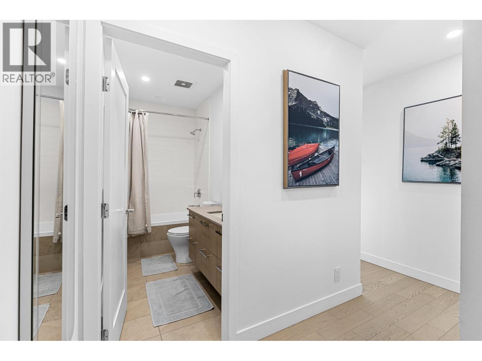 #407 3409 Lakeshore Road - 17