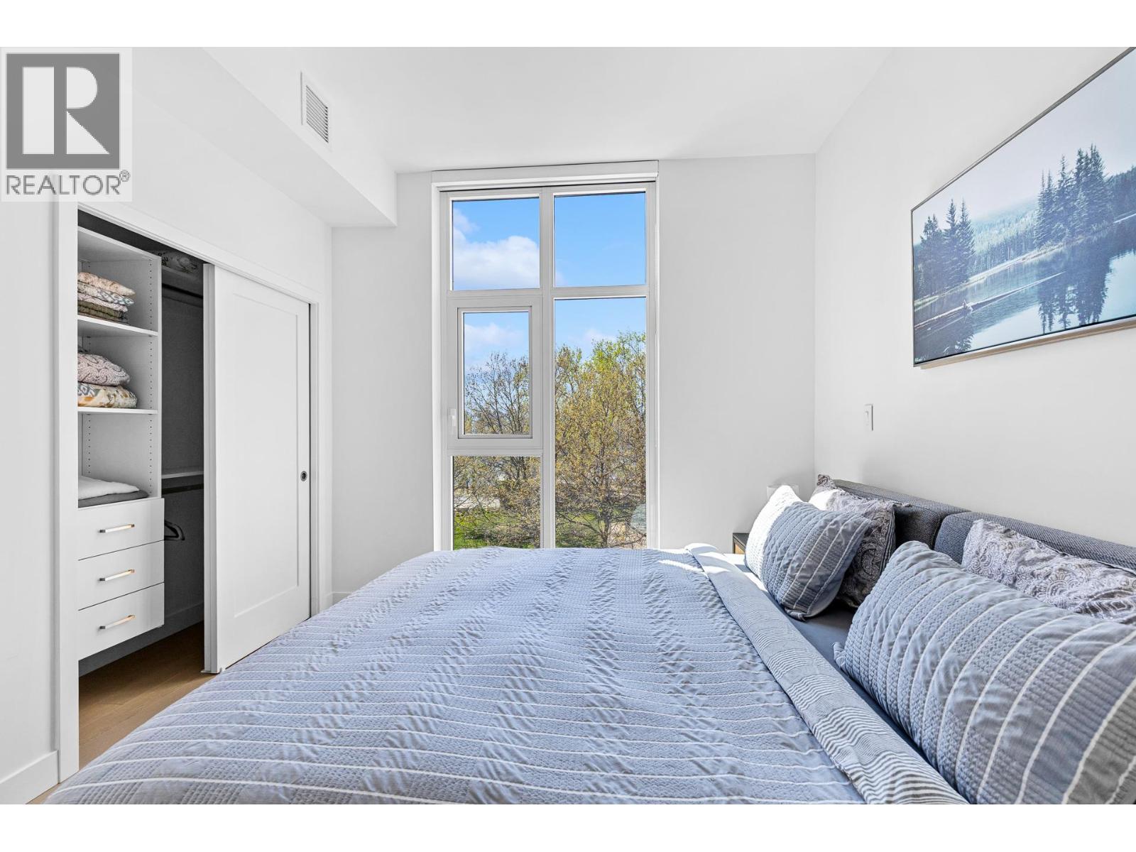 #407 3409 Lakeshore Road - 21