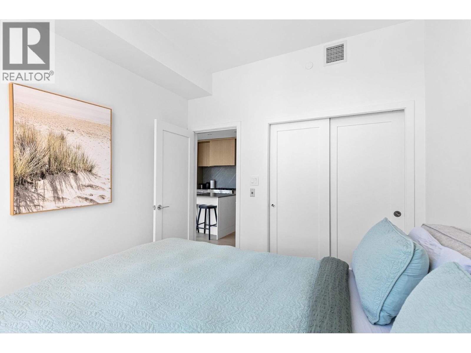 #407 3409 Lakeshore Road - 27