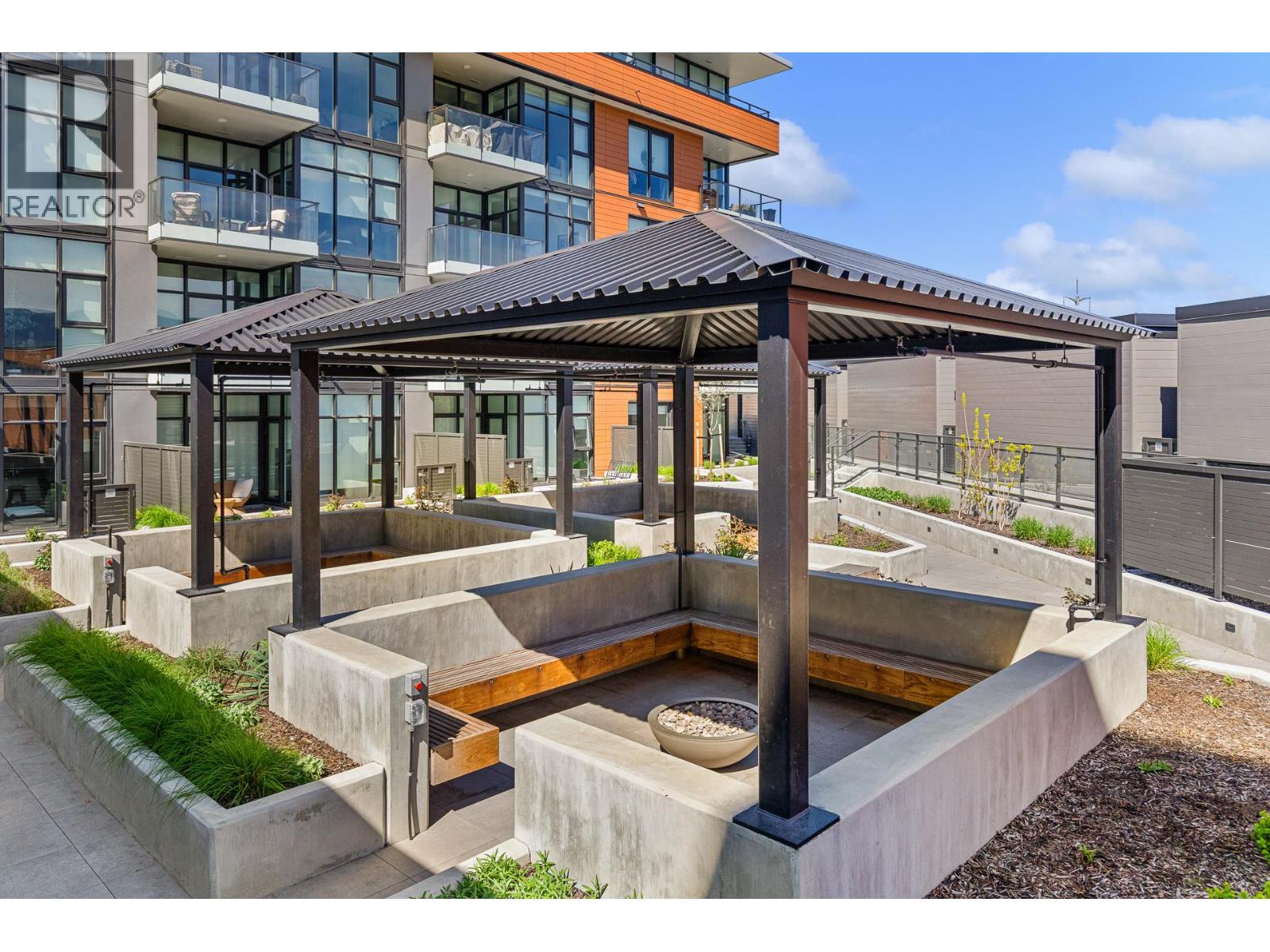 407 3409 Lakeshore Road, Kelowna