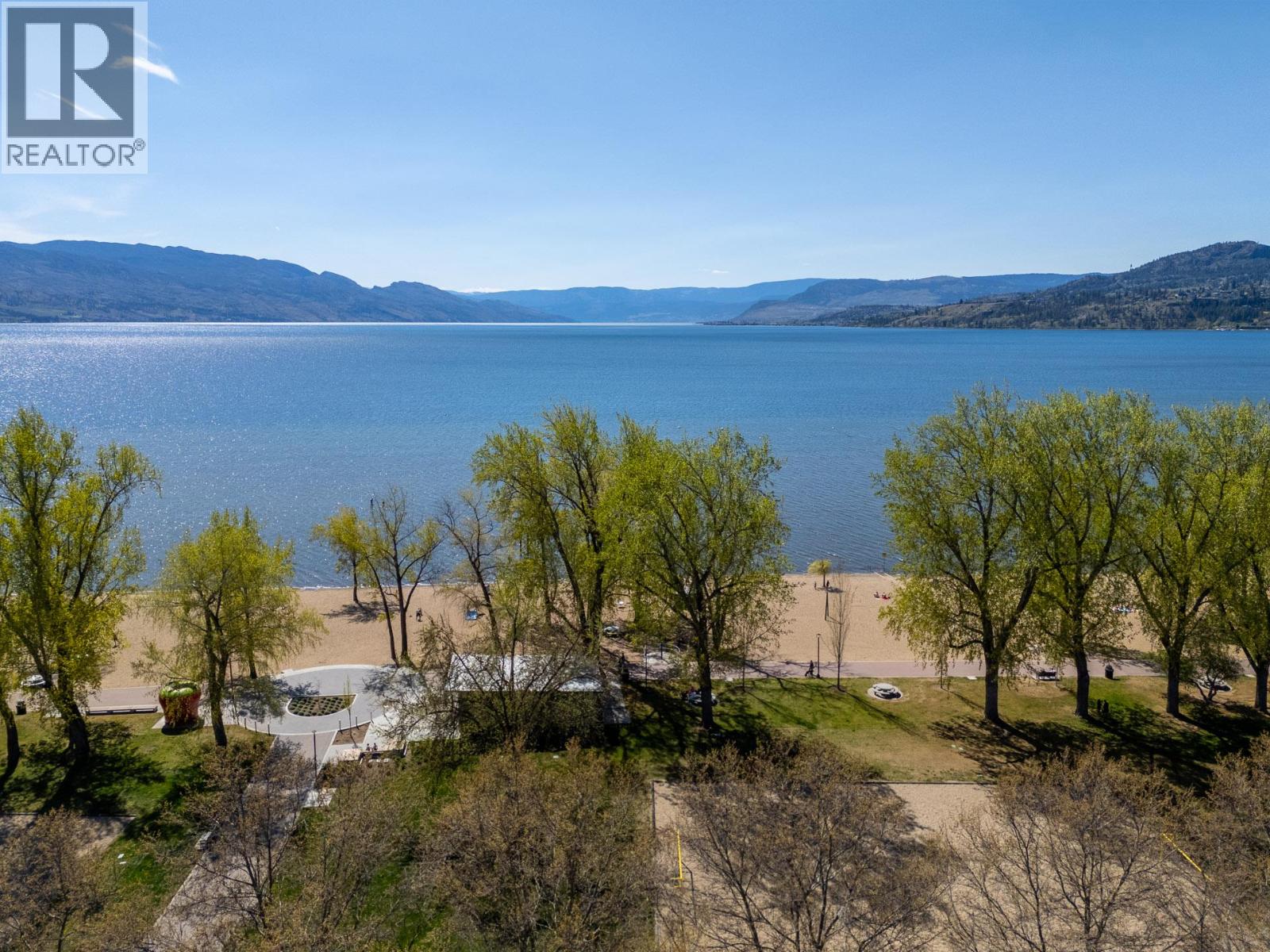 #407 3409 Lakeshore Road - 40