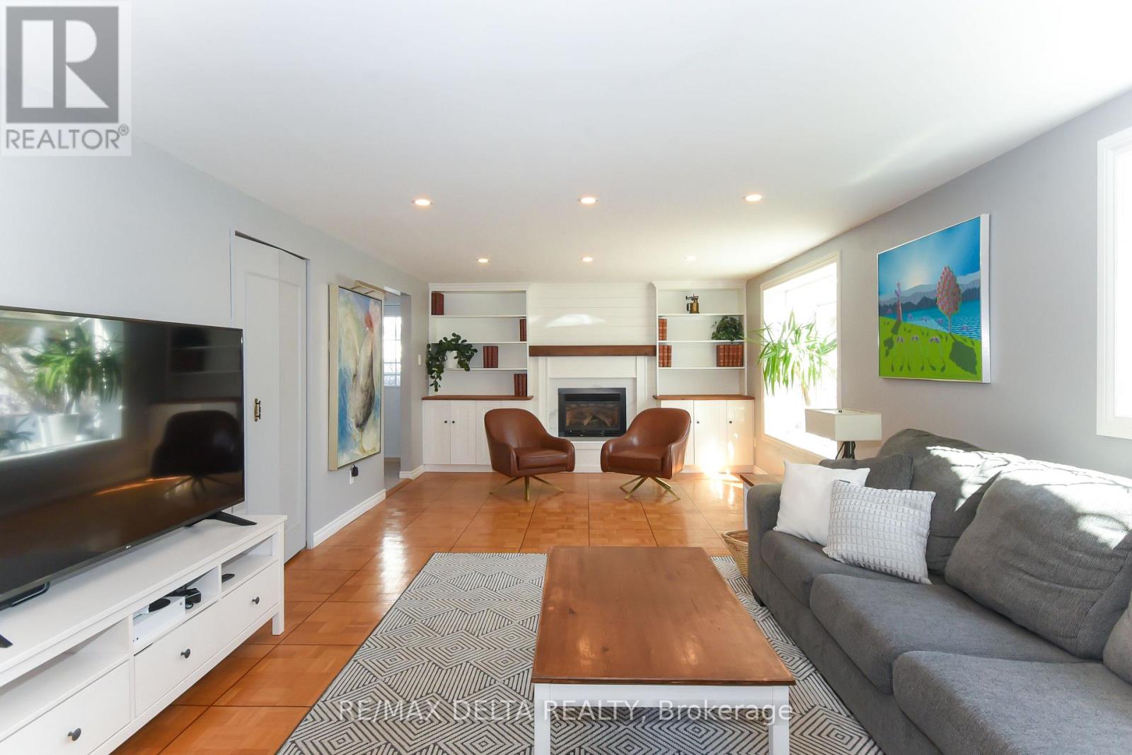 13 PARKLANE COURT - 14