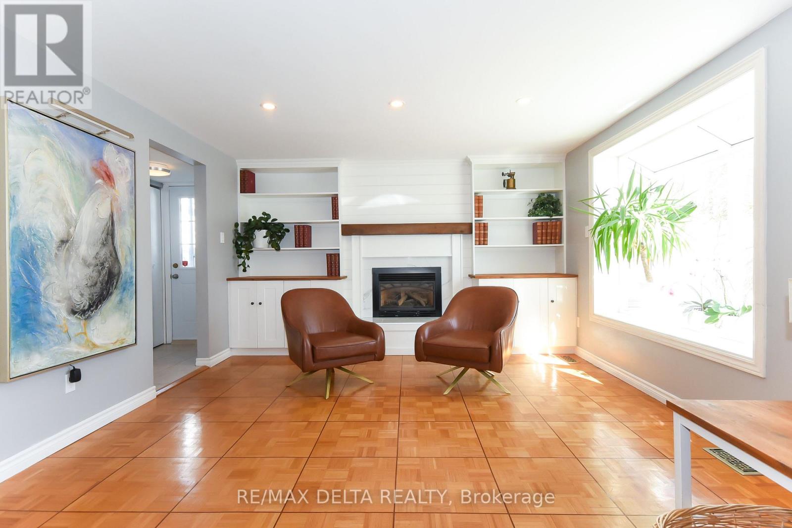13 PARKLANE COURT - 15