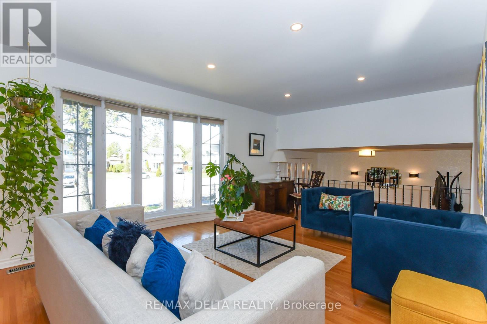 13 PARKLANE COURT - 6