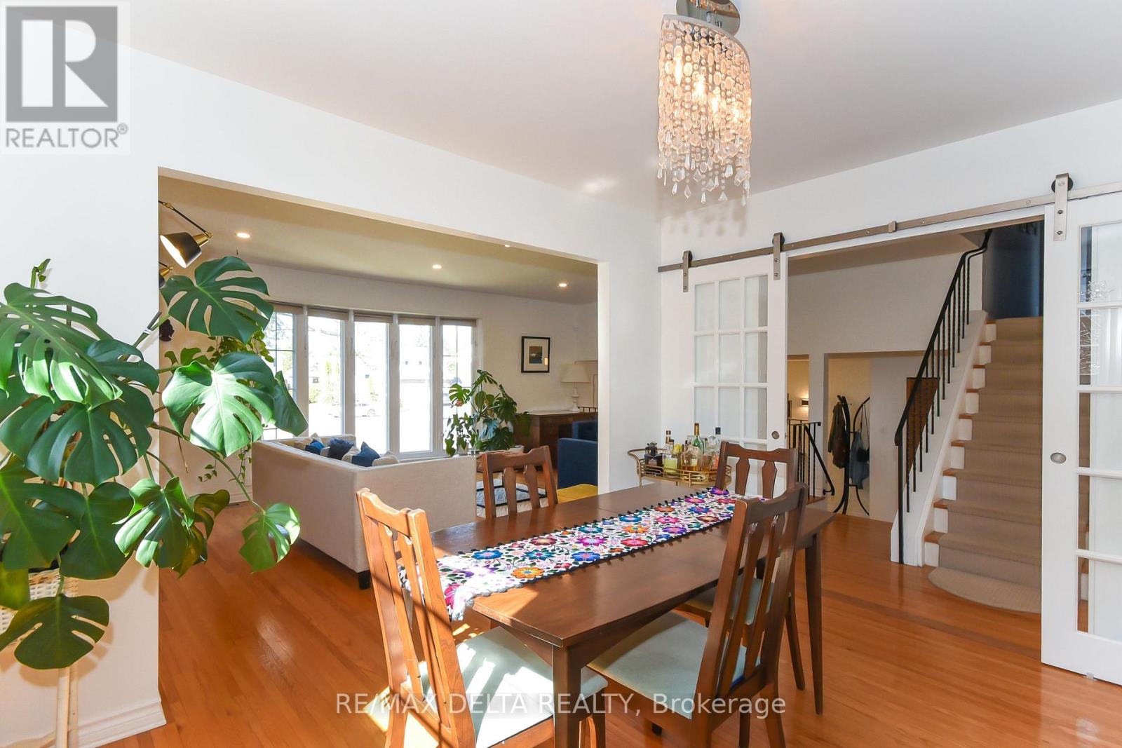 13 PARKLANE COURT - 8