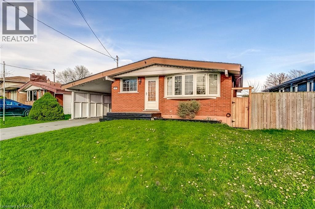43 LAWFIELD Drive, Hamilton, Ontario, L8V4C3 — Photo 2