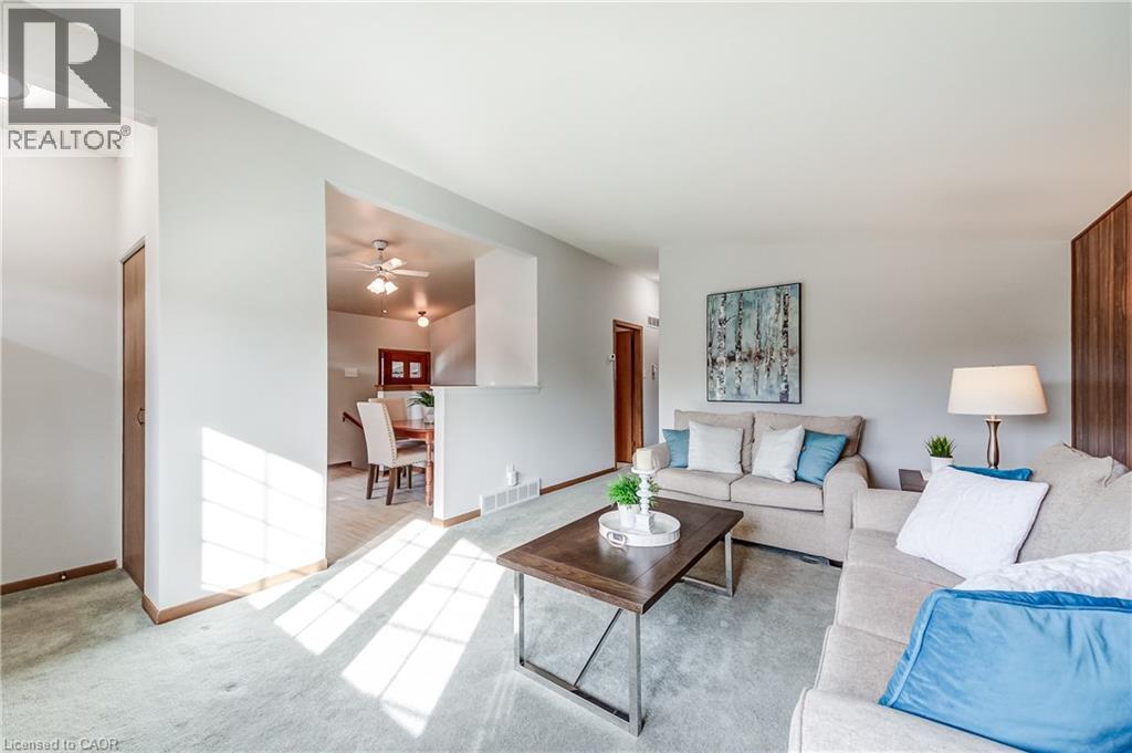 43 LAWFIELD Drive, Hamilton, Ontario, L8V4C3 — Photo 7
