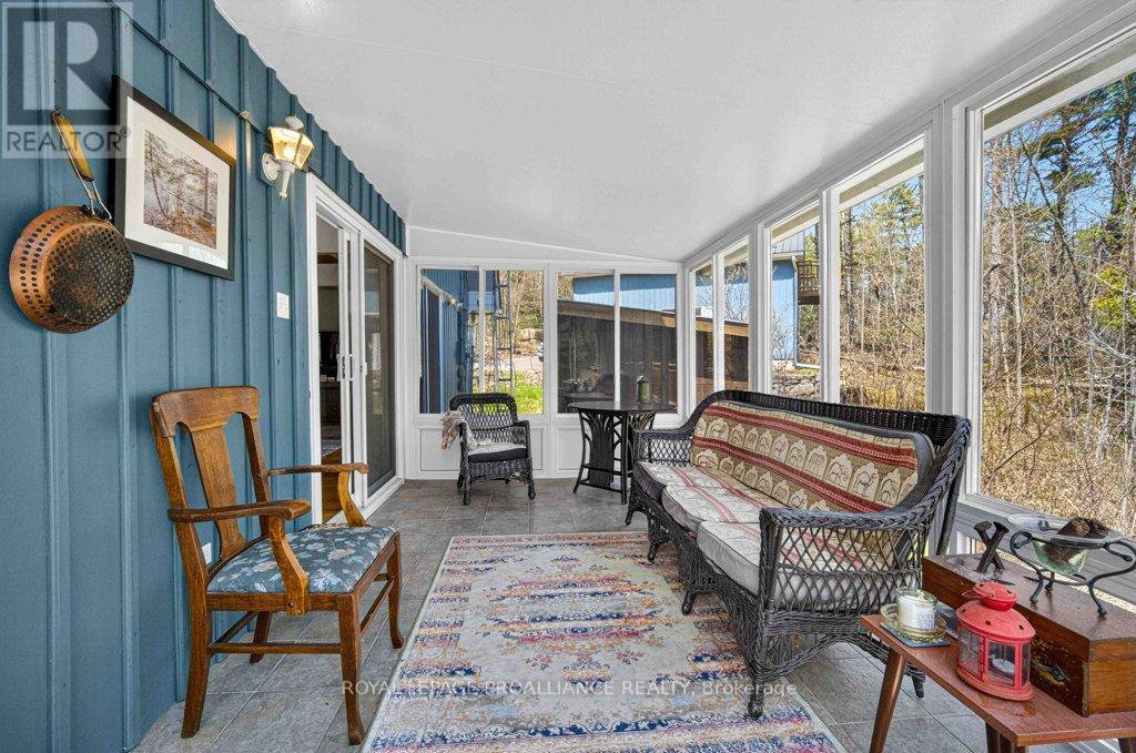 2406 NORTHEYS BAY ROAD - 20