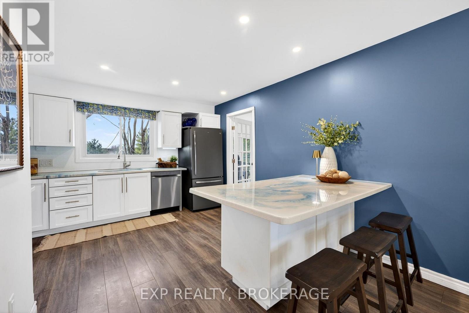 799 HILLSIDE DRIVE - 10