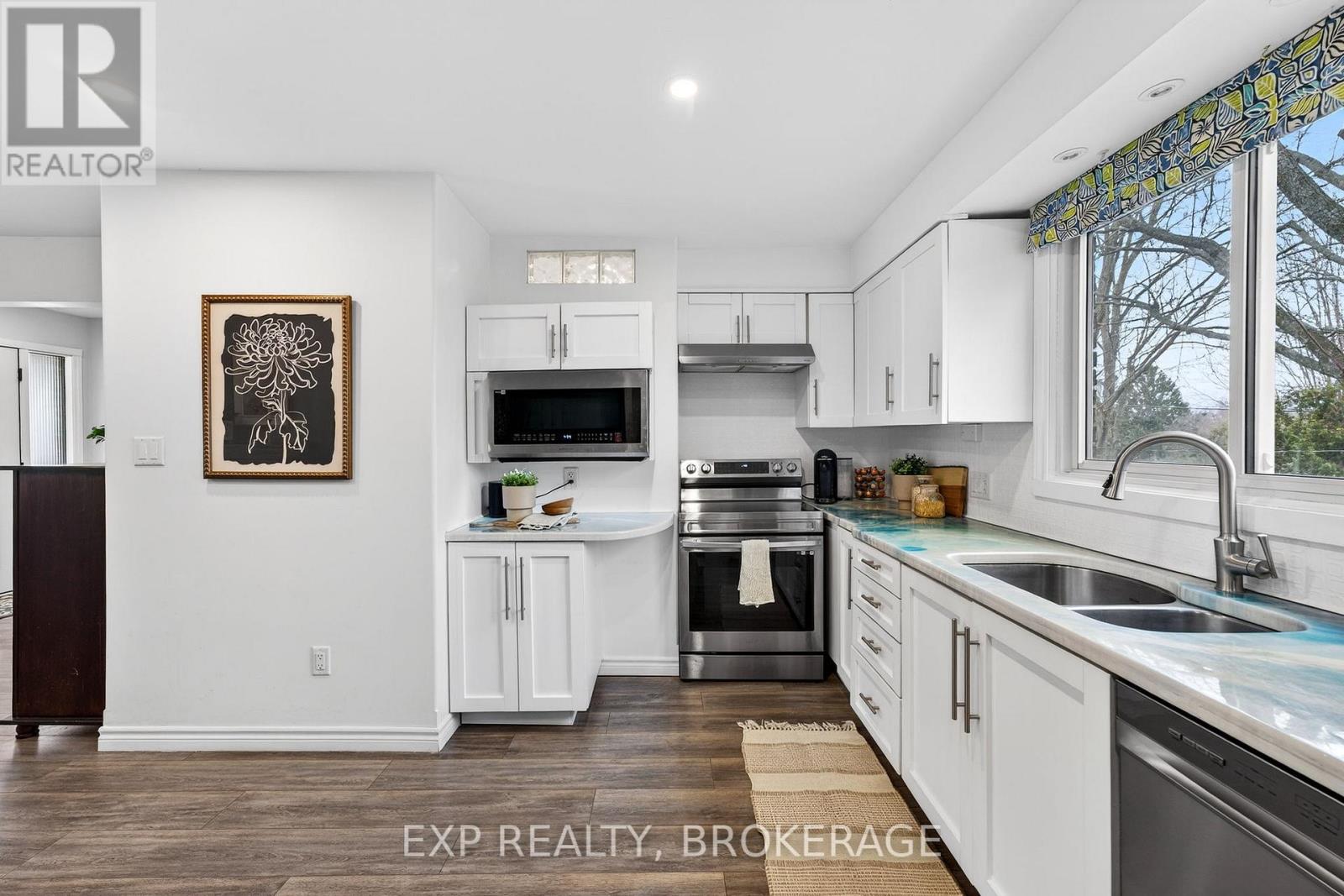 799 HILLSIDE DRIVE - 12
