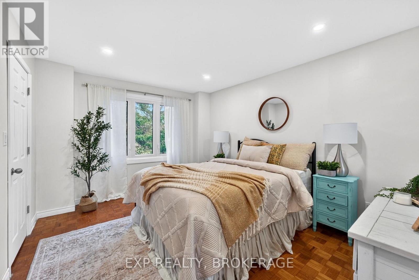 799 HILLSIDE DRIVE - 18