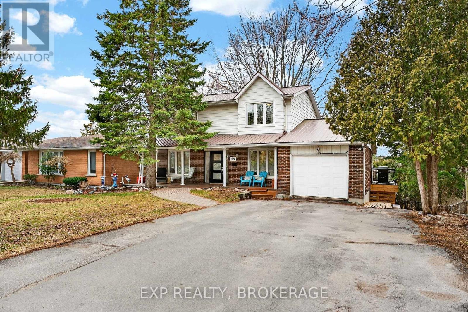 799 HILLSIDE DRIVE - Image 2