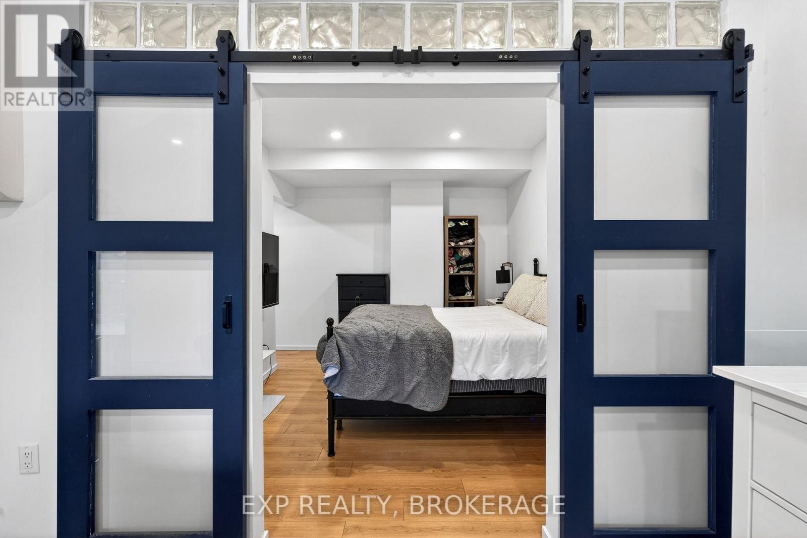 799 HILLSIDE DRIVE - 35