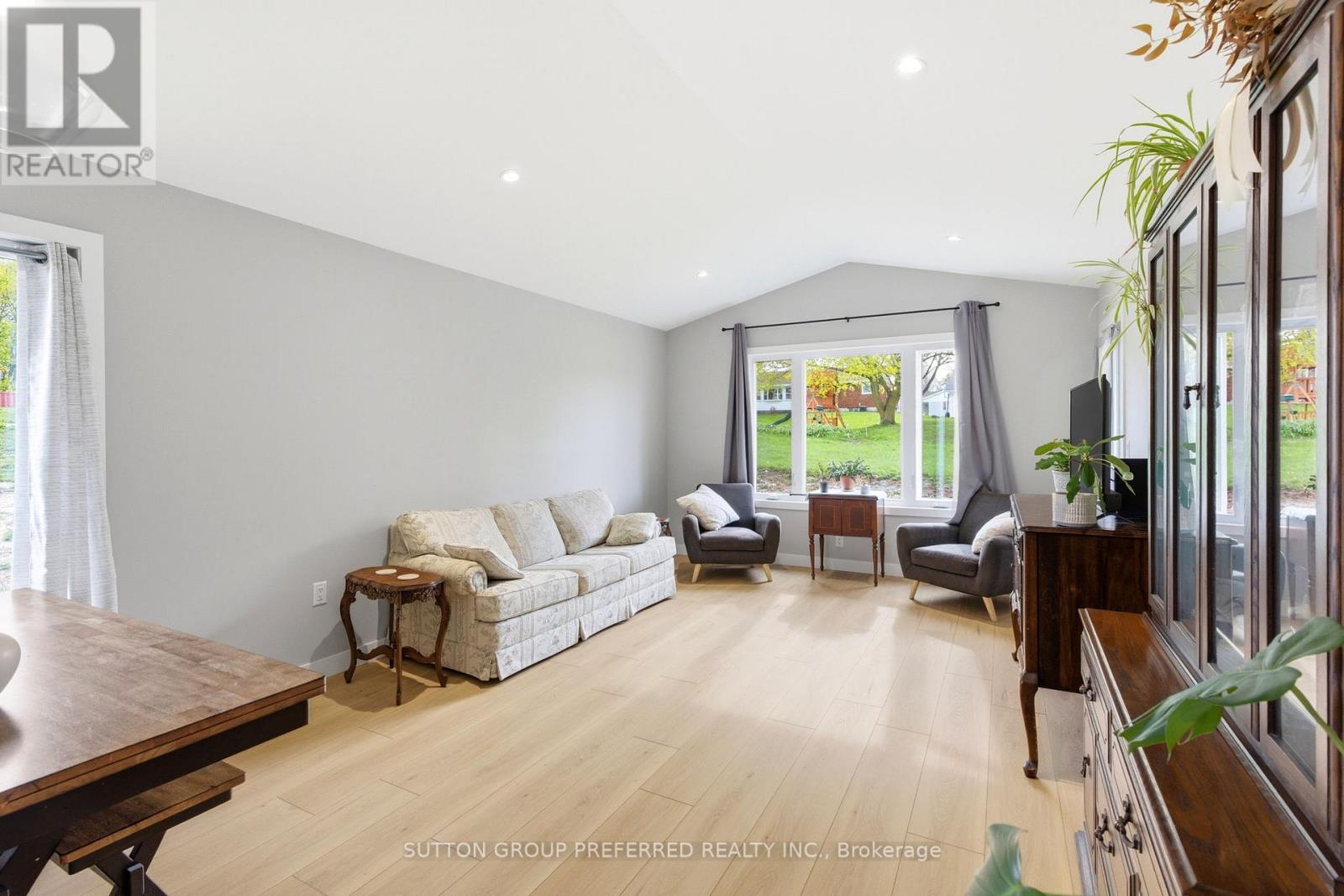 236 BEECH STREET - 22