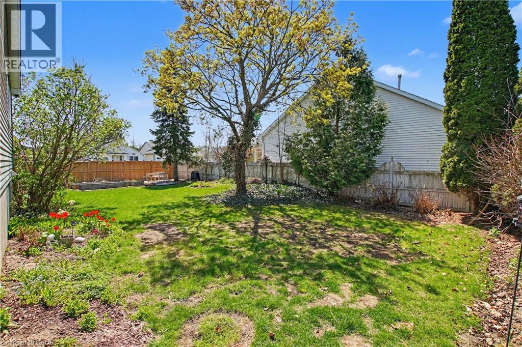 209 MIDDLEBURY Drive, Waterloo, Ontario, N2T2H6 — Photo 34